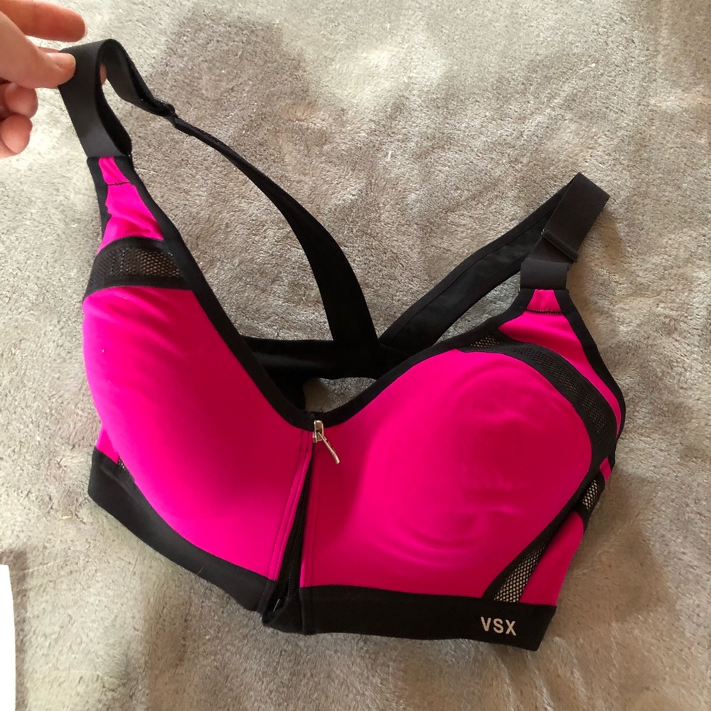 VSX // Victoria Secret sports bra